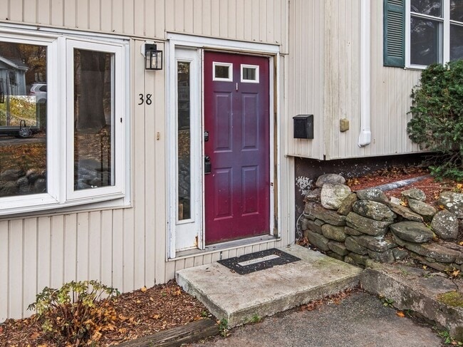 Building Photo - 38 Hilda St