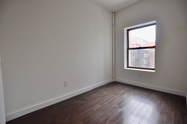 Building Photo - 383 1st Ave