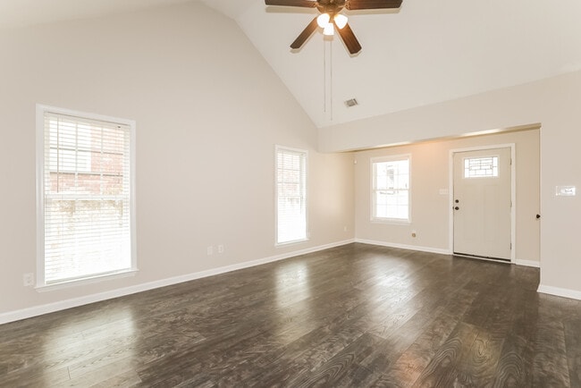 Building Photo - 1056 Grove Landing Ln