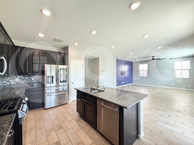 Building Photo - 3231 S Santa Rita Way