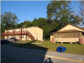 Building Photo - 308 Sanders Ln