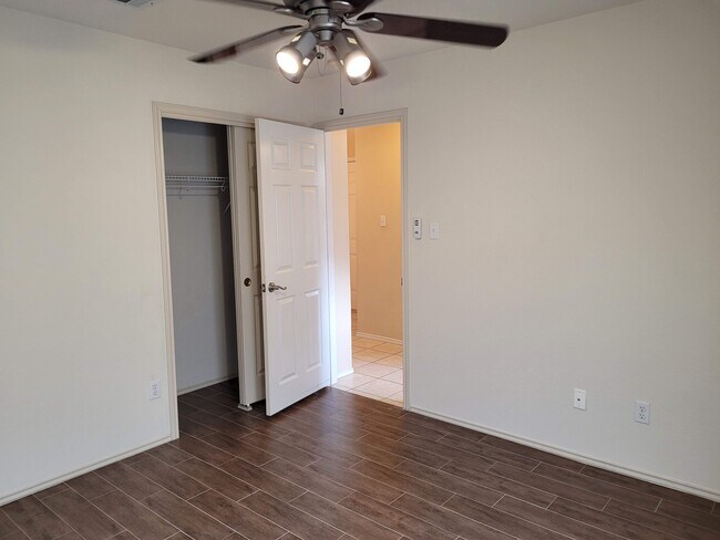 Building Photo - 1701 Lobo Mountain Ln
