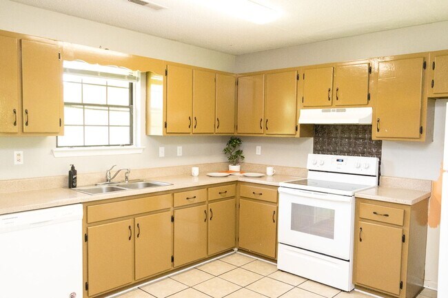 Foto del edificio - 638 Mission Ridge Rd