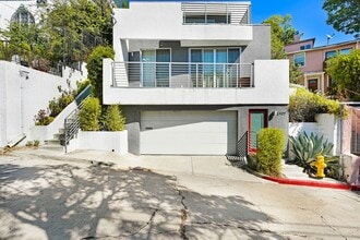 Building Photo - 3907 De Longpre Ave