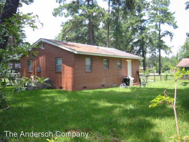 Foto del edificio - 3 br, 1 bath House - 150 N. Magnolia Ave.