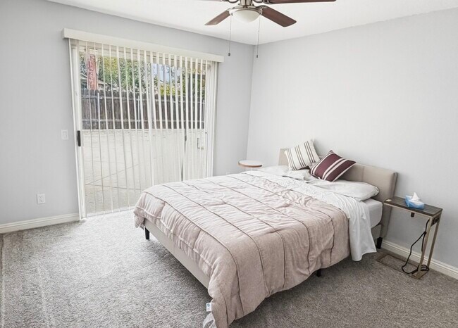 Foto del edificio - 12426 Lilac Ct