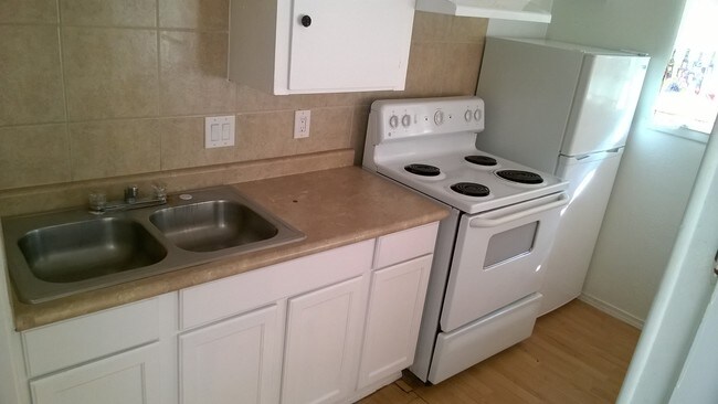 Foto del edificio - 1034 W Village Ct