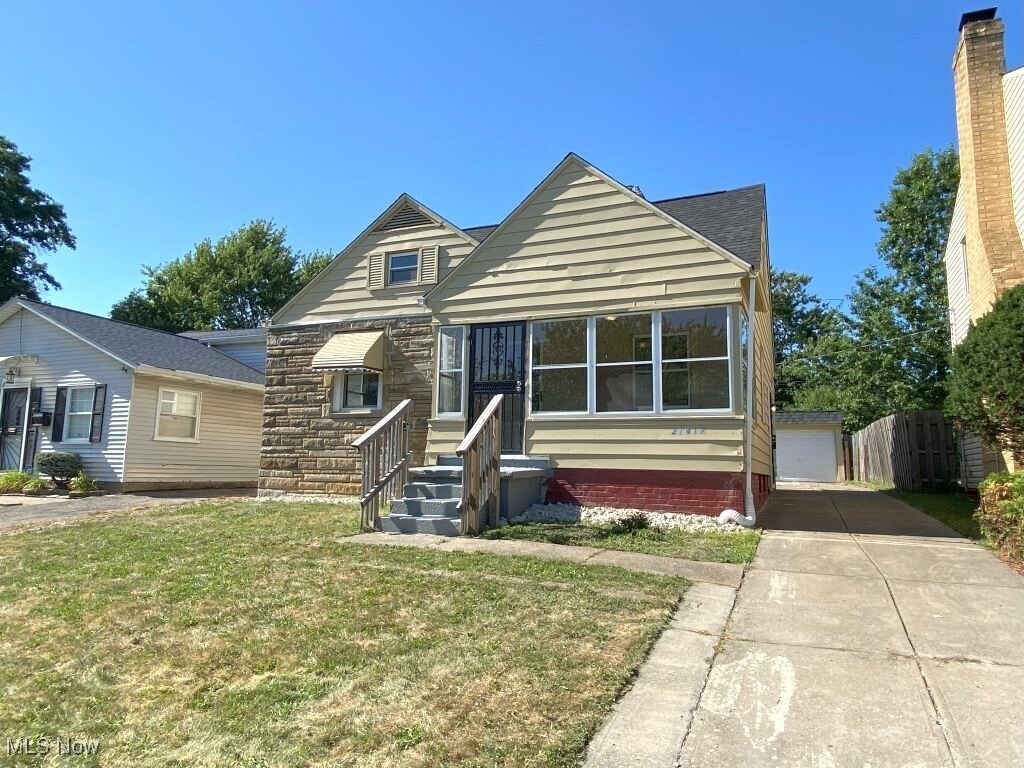 Foto principal - 21417 Gardenview Dr