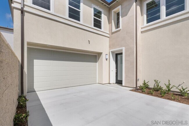 Building Photo - 180 Brackens