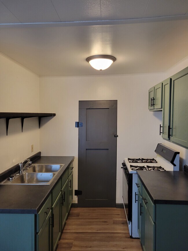 Foto del edificio - 1528 Denton St