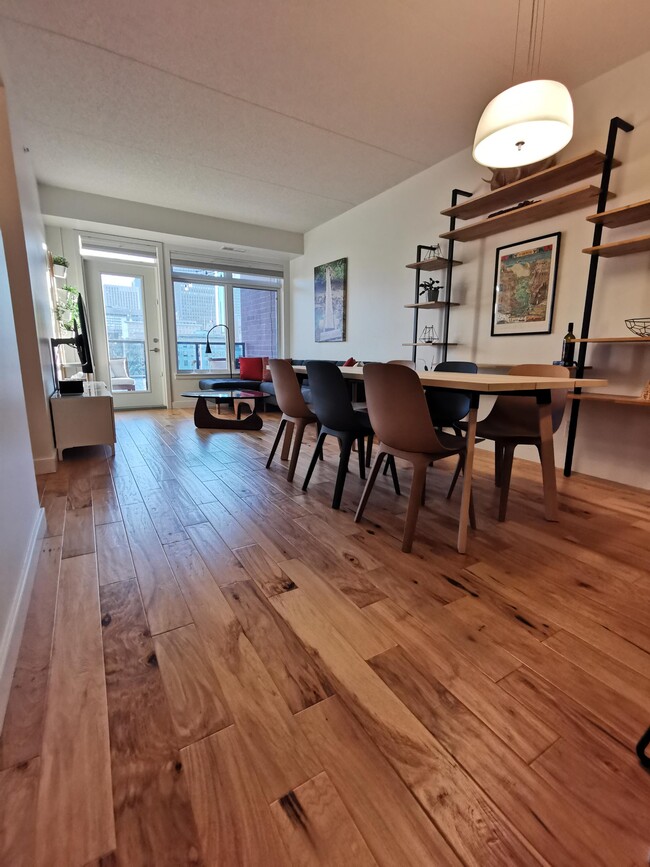 Building Photo - 340 Waterfront Dr
