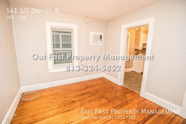 Foto del edificio - 541 1/2 2nd St. N