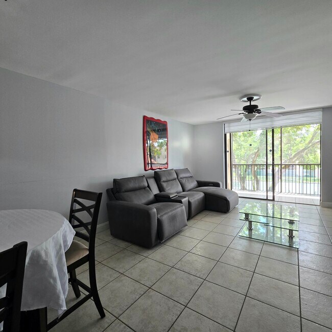 Foto del edificio - 10501 W Broward Blvd