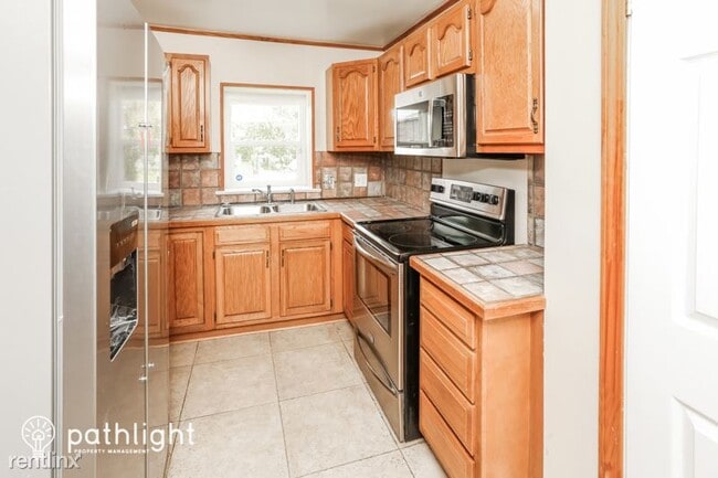 Building Photo - 4 br, 3 bath House - 1616 Norwood Drive UNIT