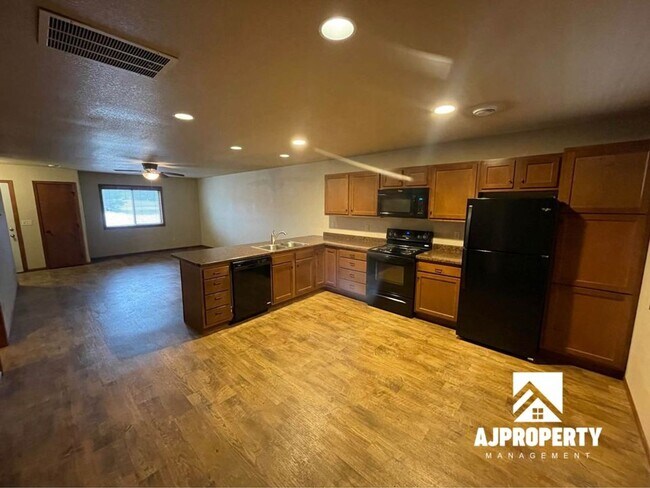 Foto del edificio - 2800 E Madison St
