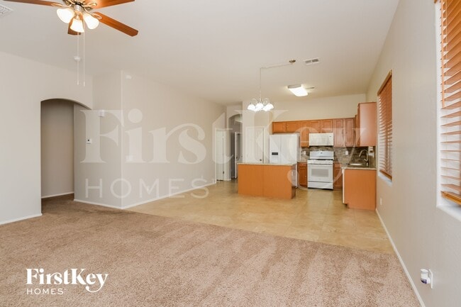 Foto del edificio - 32626 N Cat Hills Ave