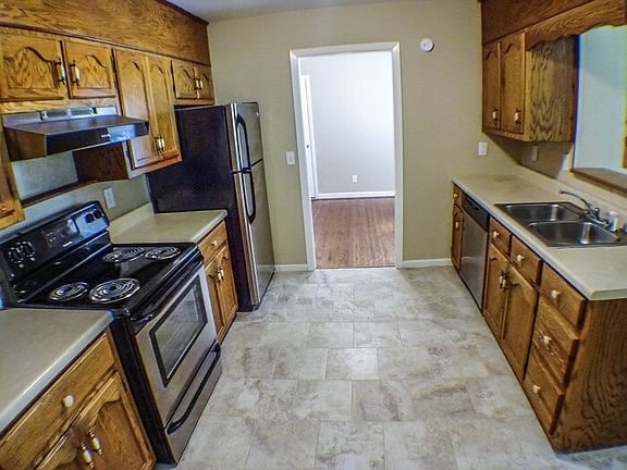 Building Photo - 849 Glen Oak Dr