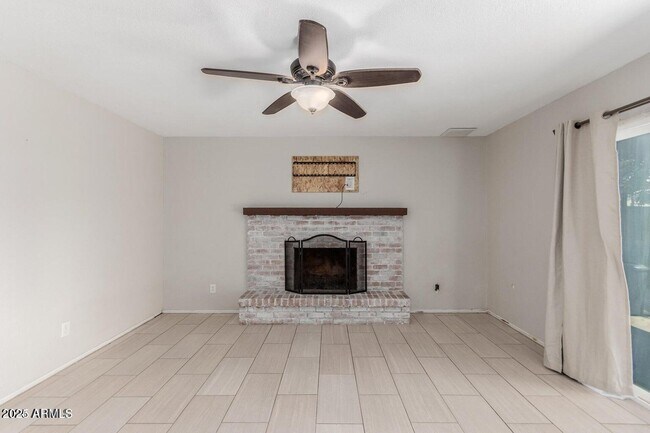 Building Photo - 5313 W Mescal St