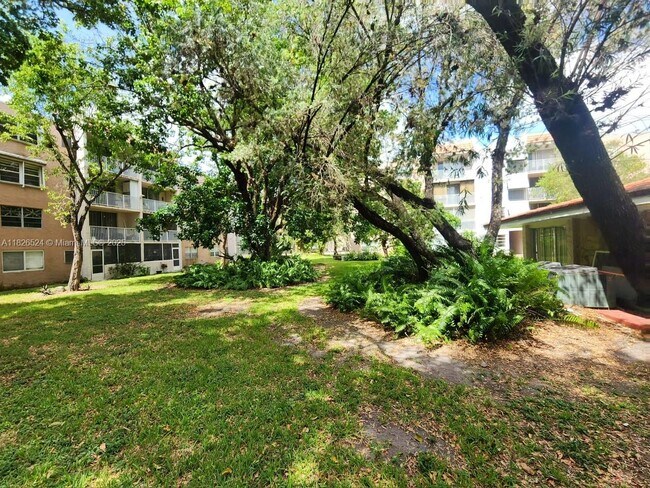 Foto del edificio - 8501 NW 8th St