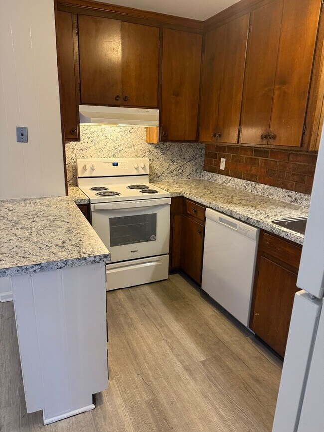 Foto del edificio - Adorable 2 Bedroom Convenient to I-29, Sho...