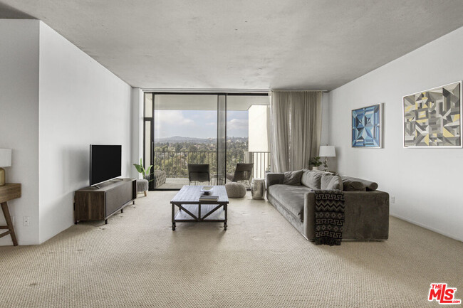 Building Photo - 10433 Wilshire Blvd