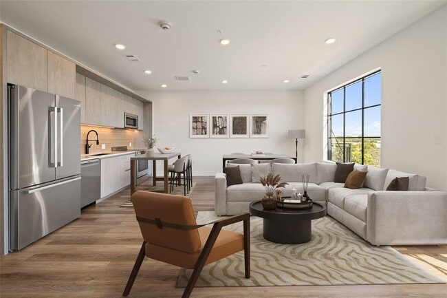 Building Photo - 4315 S Congress Ave