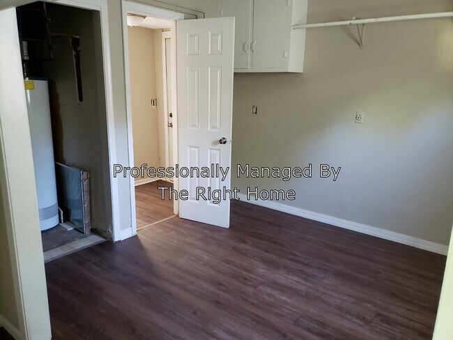 Building Photo - 4516 S 62nd St