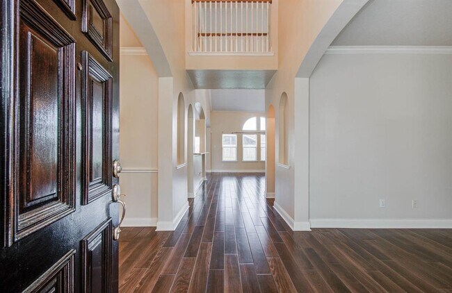 Foto del edificio - 2210 Waters Edge Ln