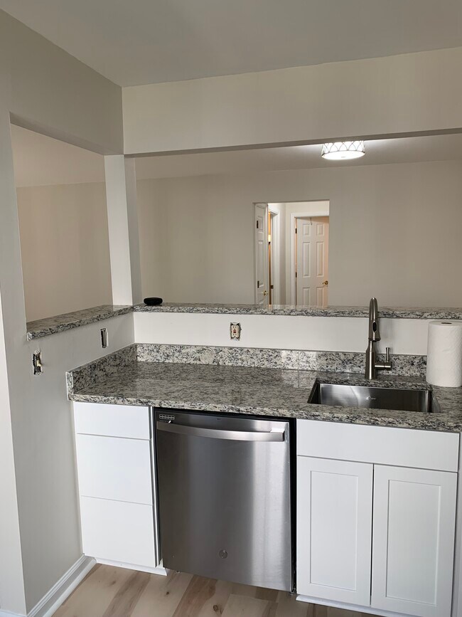 7864 Waverley Mill Ct Unit Waverley Mill, Gainesville, VA 20155 Condo