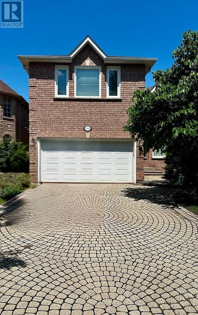 Building Photo - 3091 Eden Oak Crescent