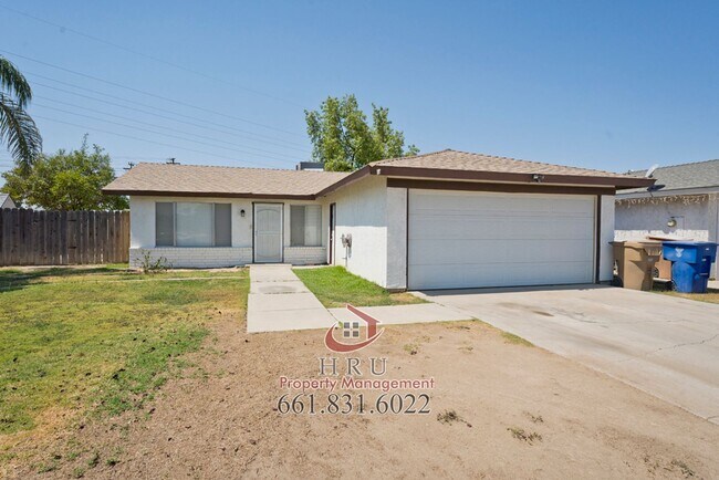 Foto del edificio - SW-Bakersfield 3 bedrooms 1 baths