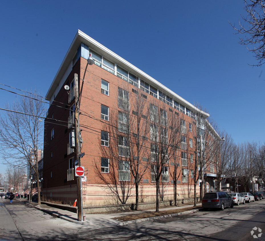 Building Photo - Meegwetch Place