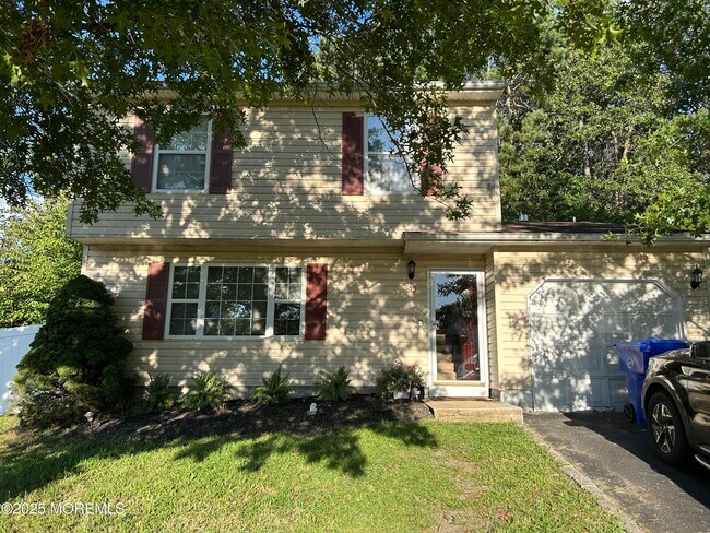 Foto del edificio - 819 Constitution Dr