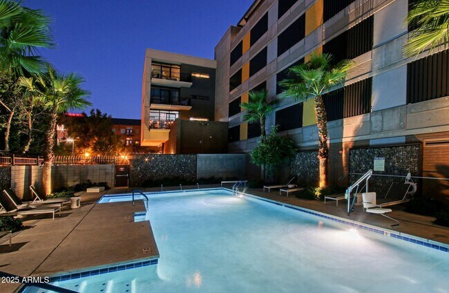 Foto del edificio - 200 W Portland St