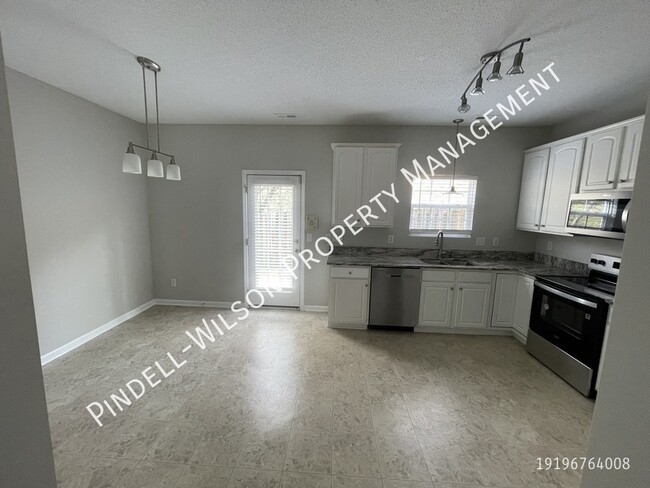 Building Photo - 2800 Gross Ave