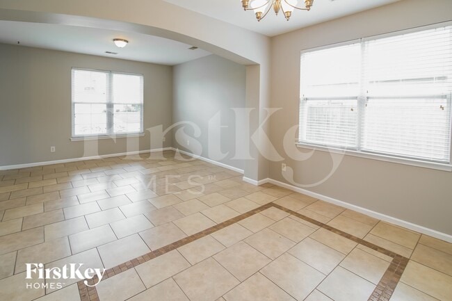 Foto del edificio - 113 Summer View Rd