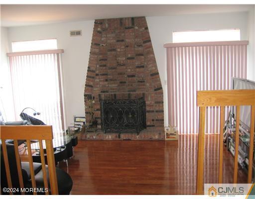 Building Photo - 15 Gerard Pl