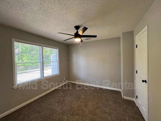 Foto del edificio - 1249 Brower St