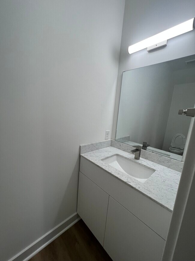 1er piso - 1118 Nova St