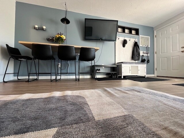 Everything you see here comes with the unit - 802 Cocheco Ct