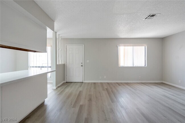 Building Photo - 4300 N Lamont St