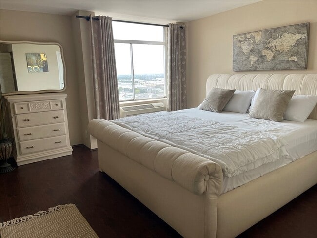 Photo - 7510 Hornwood Dr Apartment