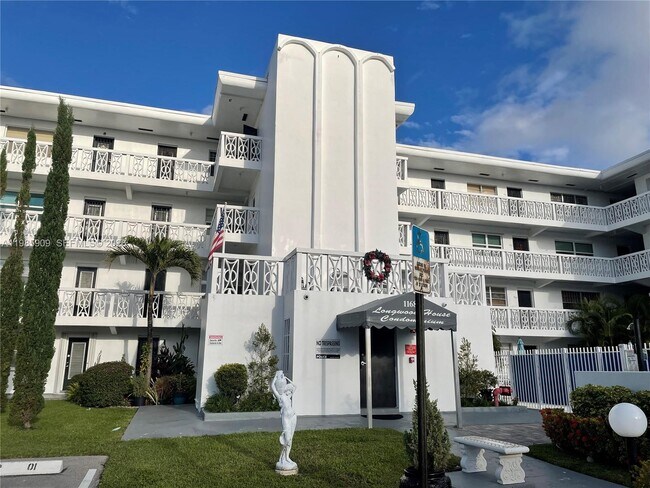 Foto del edificio - 11685 Canal Dr