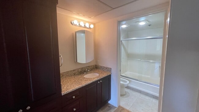 Building Photo - Strathmore Regency Apartments