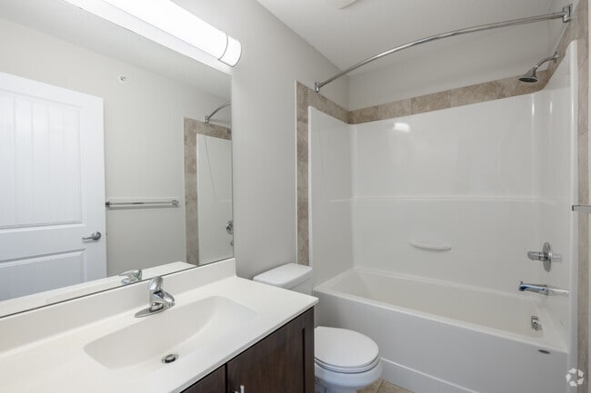 1BR, 1BA w/ Den - 743SF - 1st Bathroom - Beacon Heights Apartments