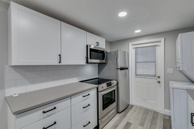 Building Photo - 13496 W Rena Dr