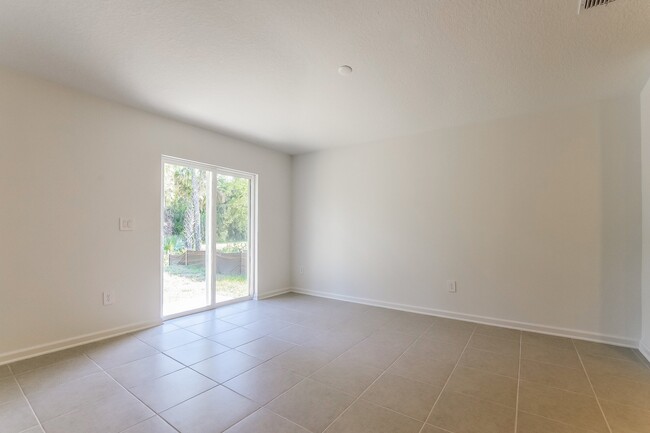 Foto del edificio - 1319 Blue Ash Ln