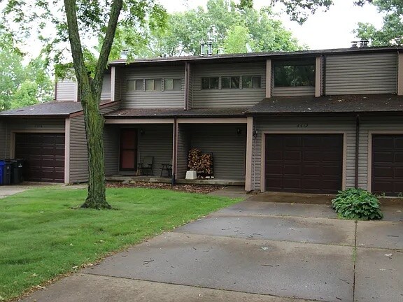 Building Photo - 4412 Lorcardo Dr NE