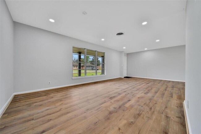Building Photo - 3015 Peppermill Rd