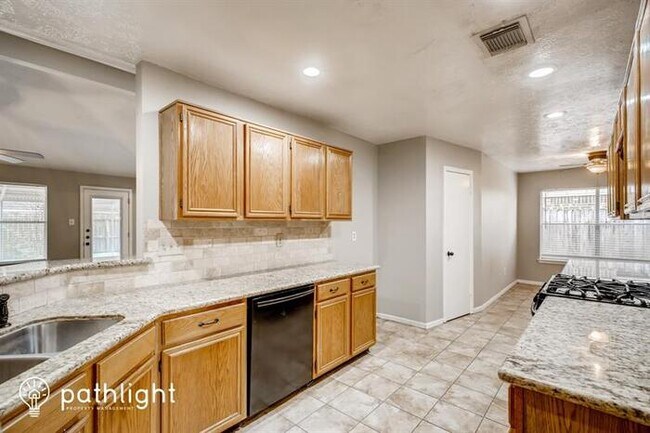 Building Photo - 10910 Linwood Court, La Porte, TX, 77571